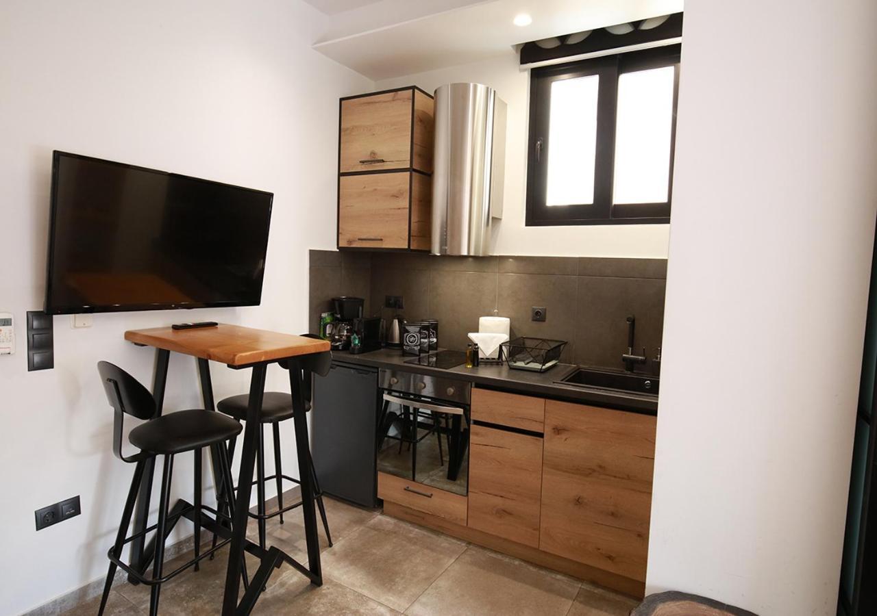Emily In Athens - Central Design Awarded Flat Syntagma E3 Dış mekan fotoğraf